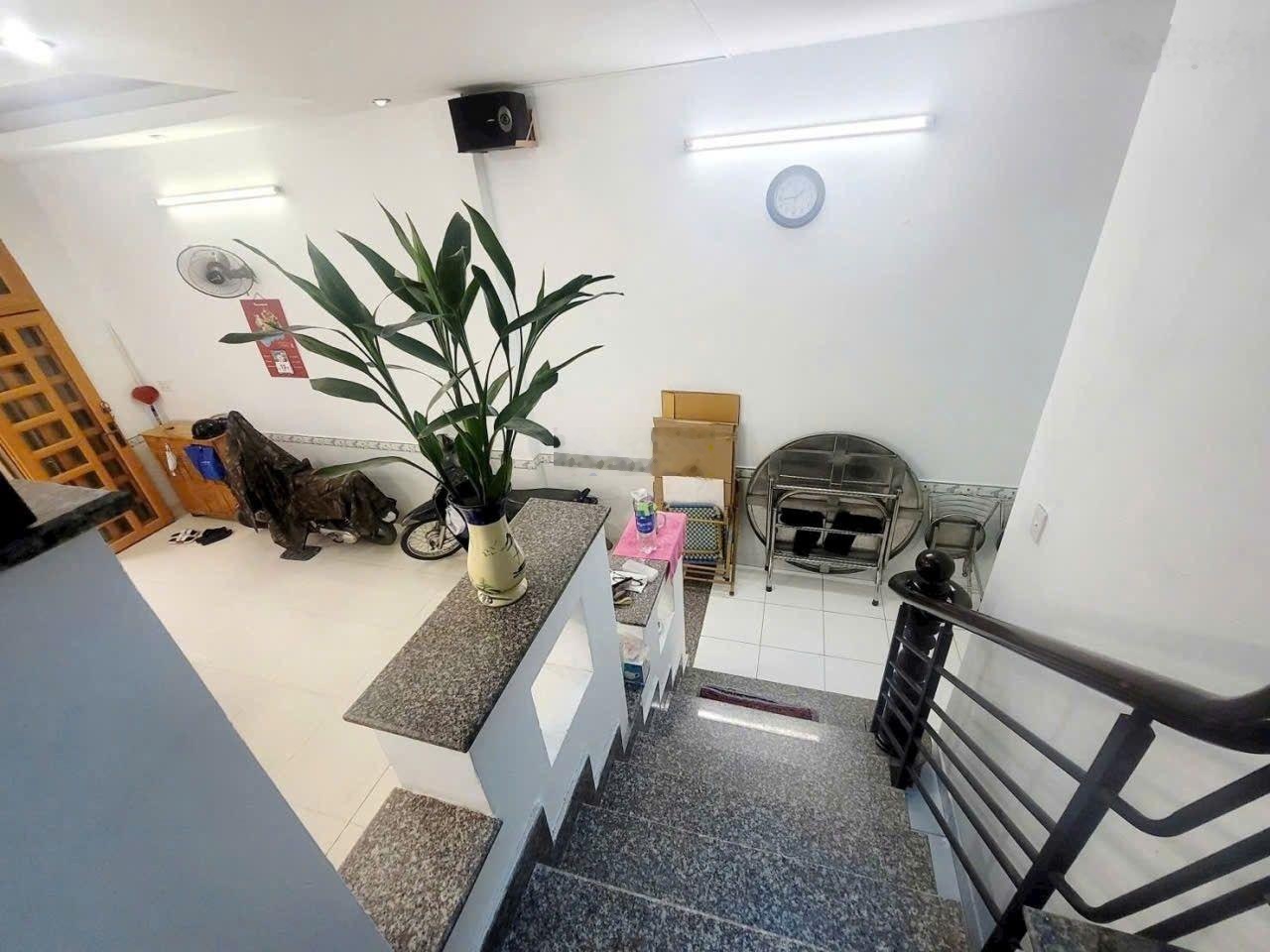 Bán nhà mặt tiền kinh doanh- khu Tên Lửa - 4x19m - gần Aeonmall Bình Tân - 2 tầng