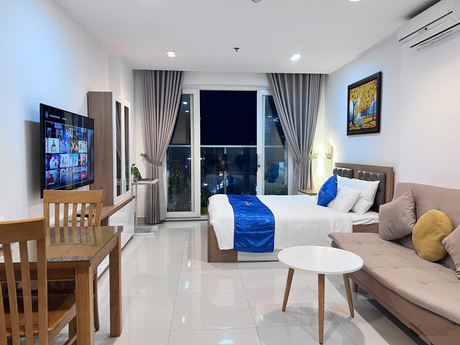 Chính chủ bán Officetel Sky Center 5B Phổ Quang, Dt: 36m2 - Giá bán: 2,6tỷ bao phí chuyển nhượng