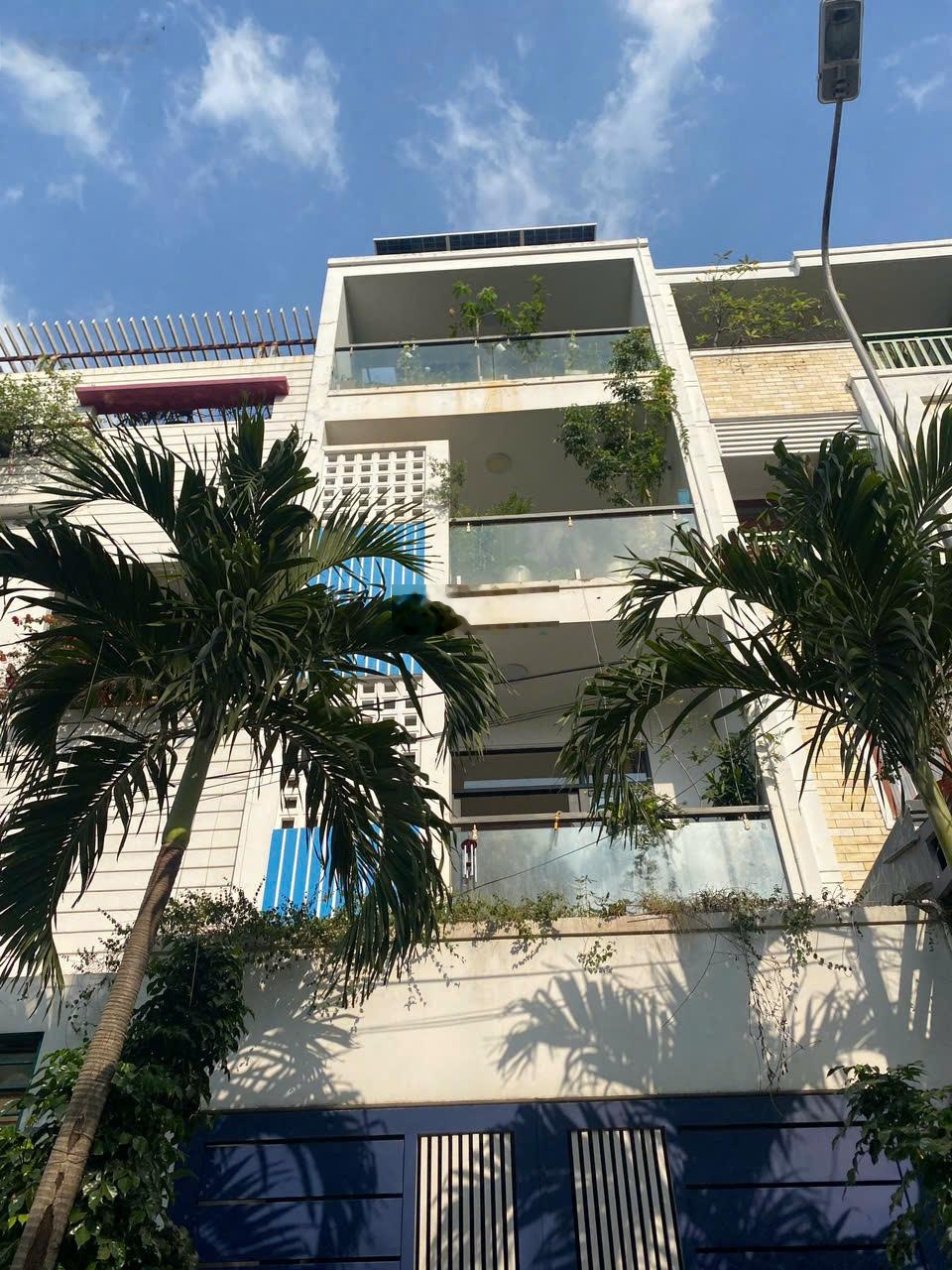 Hot nhà đẹp 4 tầng 58m2, hẻm xe hơi, gần Hàng Xanh