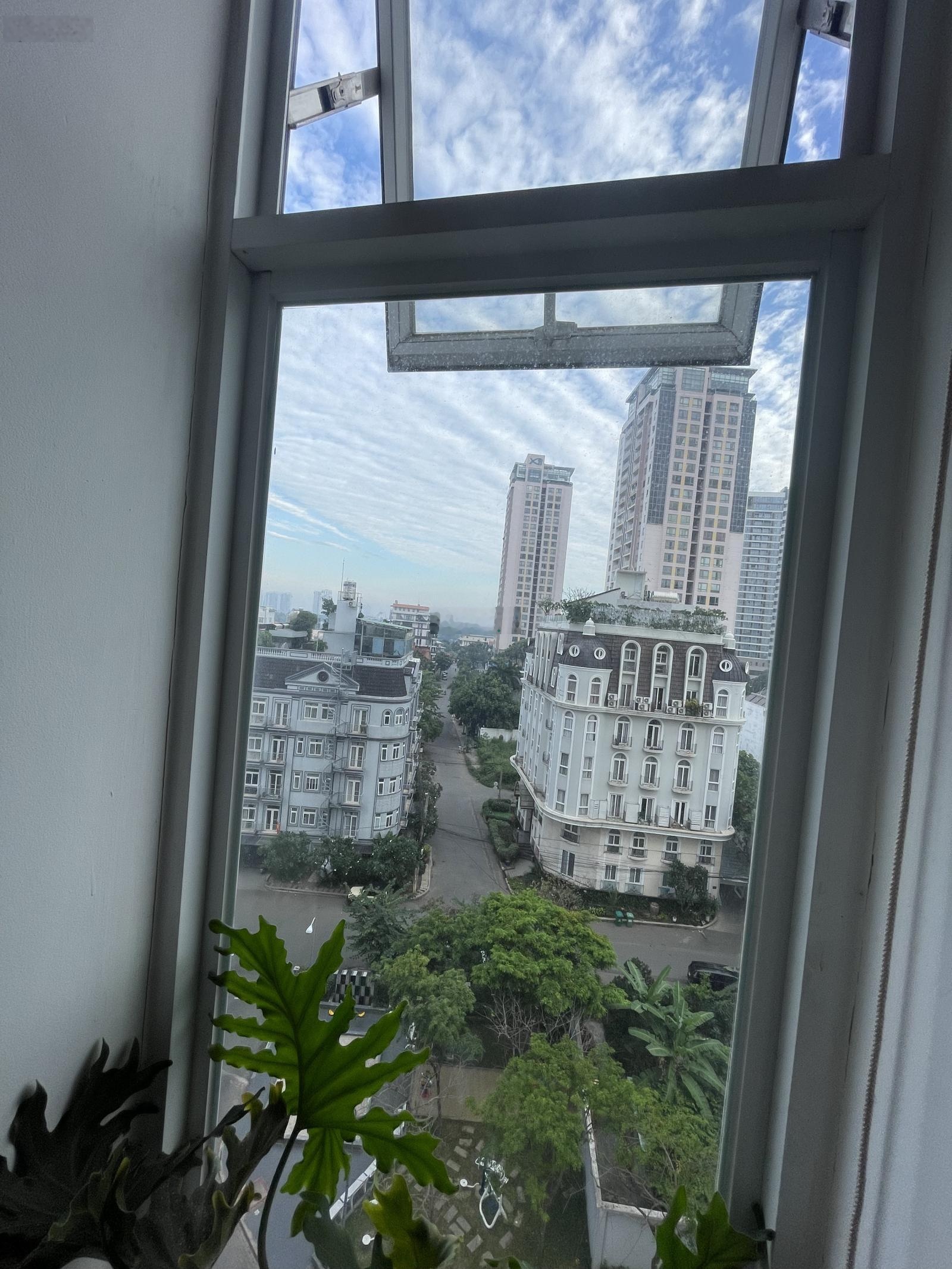 Chính chủ cần bán căn hộ 2PN, 2WC tại Thủ Thiêm Sky, 4,98 tỷ, 60m2, Quận 2, TP. HCM