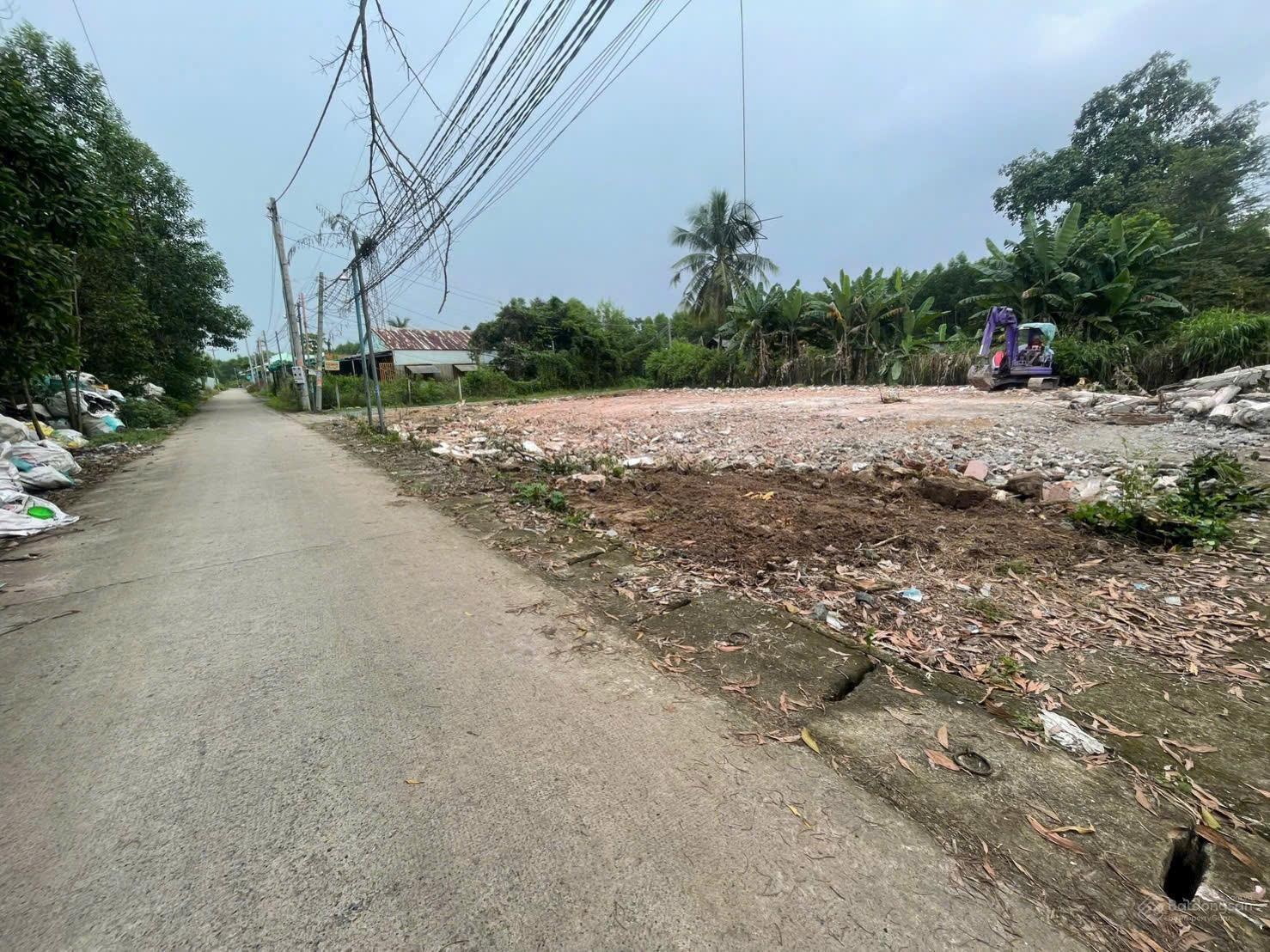 Bán đất Phước An, Nhơn Trạch. Đất cao, rộng, vuông, khu dân cư, đường to, 2 ô tô tránh thoải mái