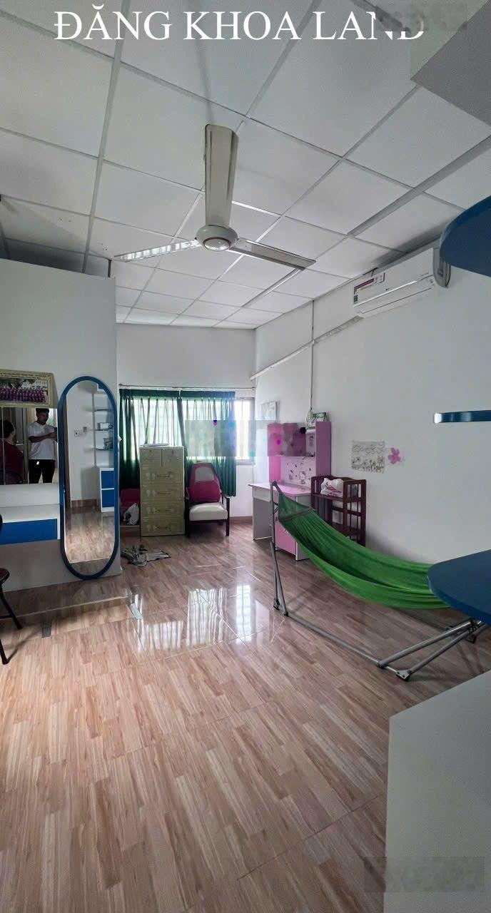 Anh chị đang gặp khó khăn trong việc tìm nhà tài chính 5.5 tỷ. Em có căn giá tốt ngay trung tâm