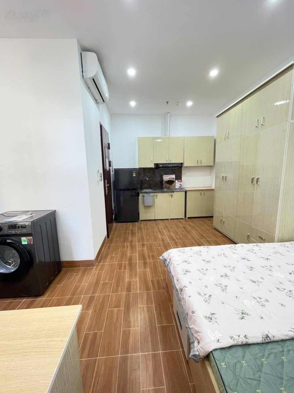 Căn hộ võ chí công , 100m 9 tầng 32 phòng doanh thu 180tr/th , ô tô đỗ cửa