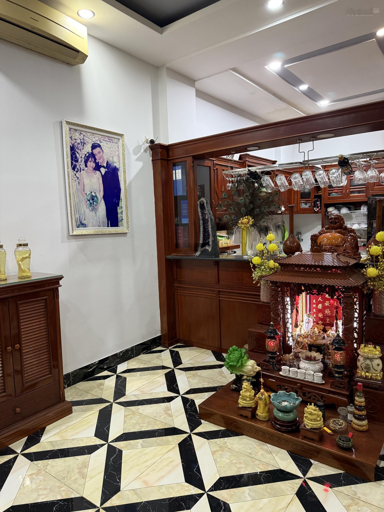 Bán nhà Quận 8, mặt tiền Cao Lỗ, 143m2, ngang 8m NH 8,7m, mặt tiền nội bộ dòng tiền 28tr/tháng