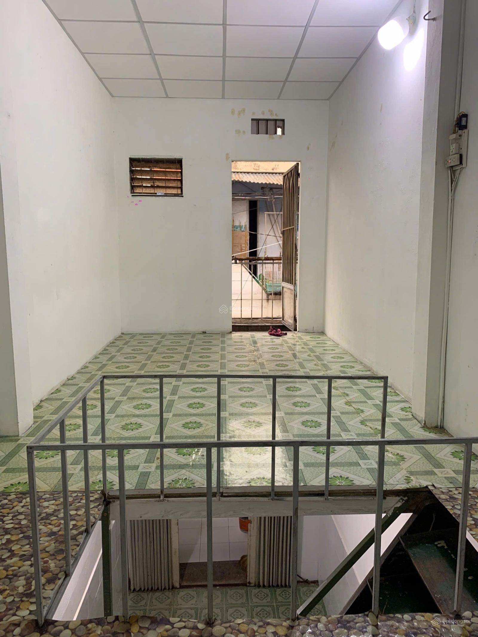 Cho thuê nhà trọ 3,5x9 trệt + gác suốt chỉ 4 tr/ tháng gần ĐH Văn Lang GV