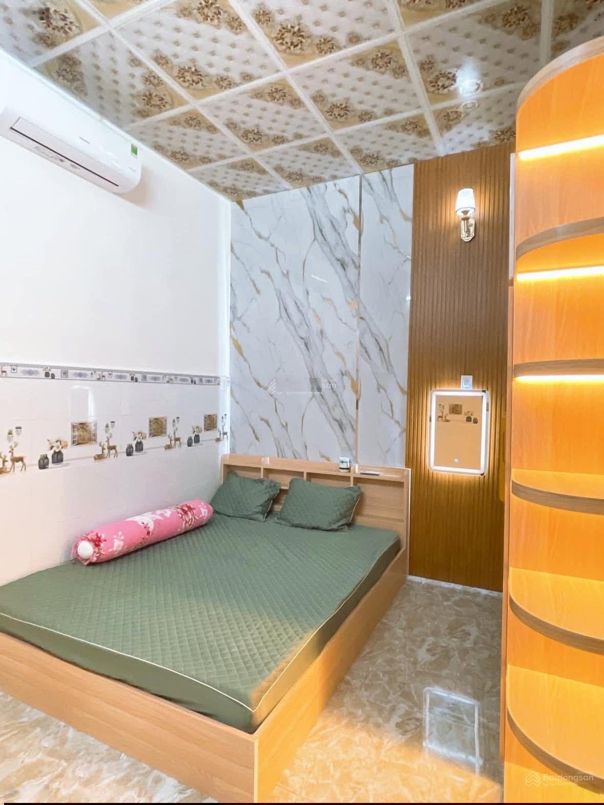 Kinh doanh thua lỗ ngộp bank cần bán nhà cấp 4 sổ hồng riêng mặt tiền kinh doanh Tân Túc giá 790tr