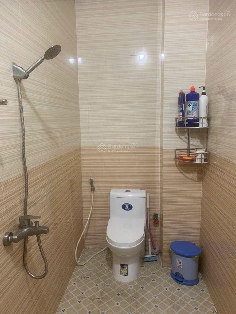 Bán nhà 3 lầu ngay chợ đầu mối , 4.2 x 17 , hẻm xe tải , thủ đức , chỉ hơn 5 tỷ