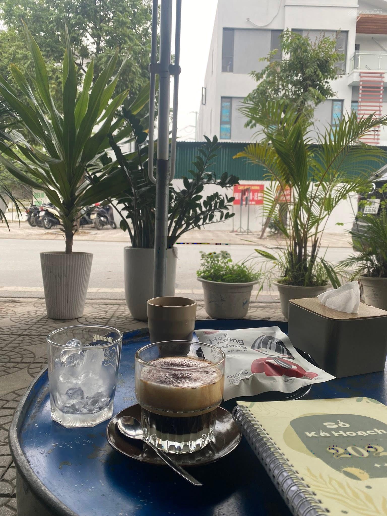 Còn trống ít sàn vp nhỏ xinh - Đầy đủ tiện nghi mình cho thuê nốt. ưu đãi cực hời.