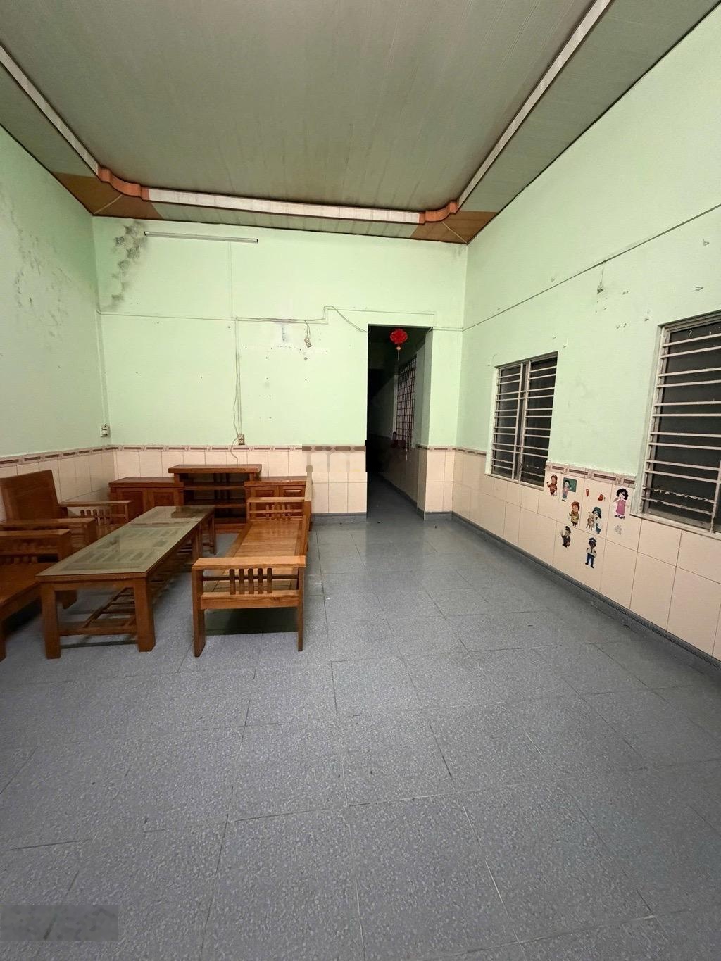 Gấp! Nhà Sơn Trà - kiệt ô tô - 105m2 - thẳng 1 đường đến nhà - sát Cầu Rồng - nhà C4 gồm 3 pn