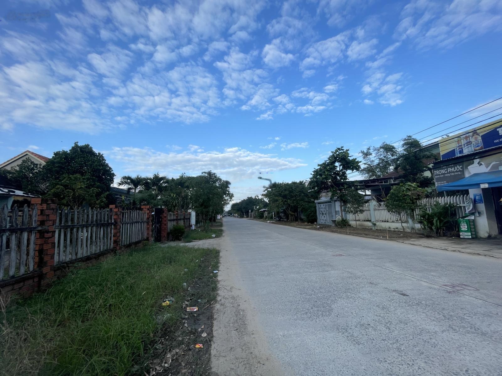 Mặt tiền Hồ Nghinh Điện Nam Đông