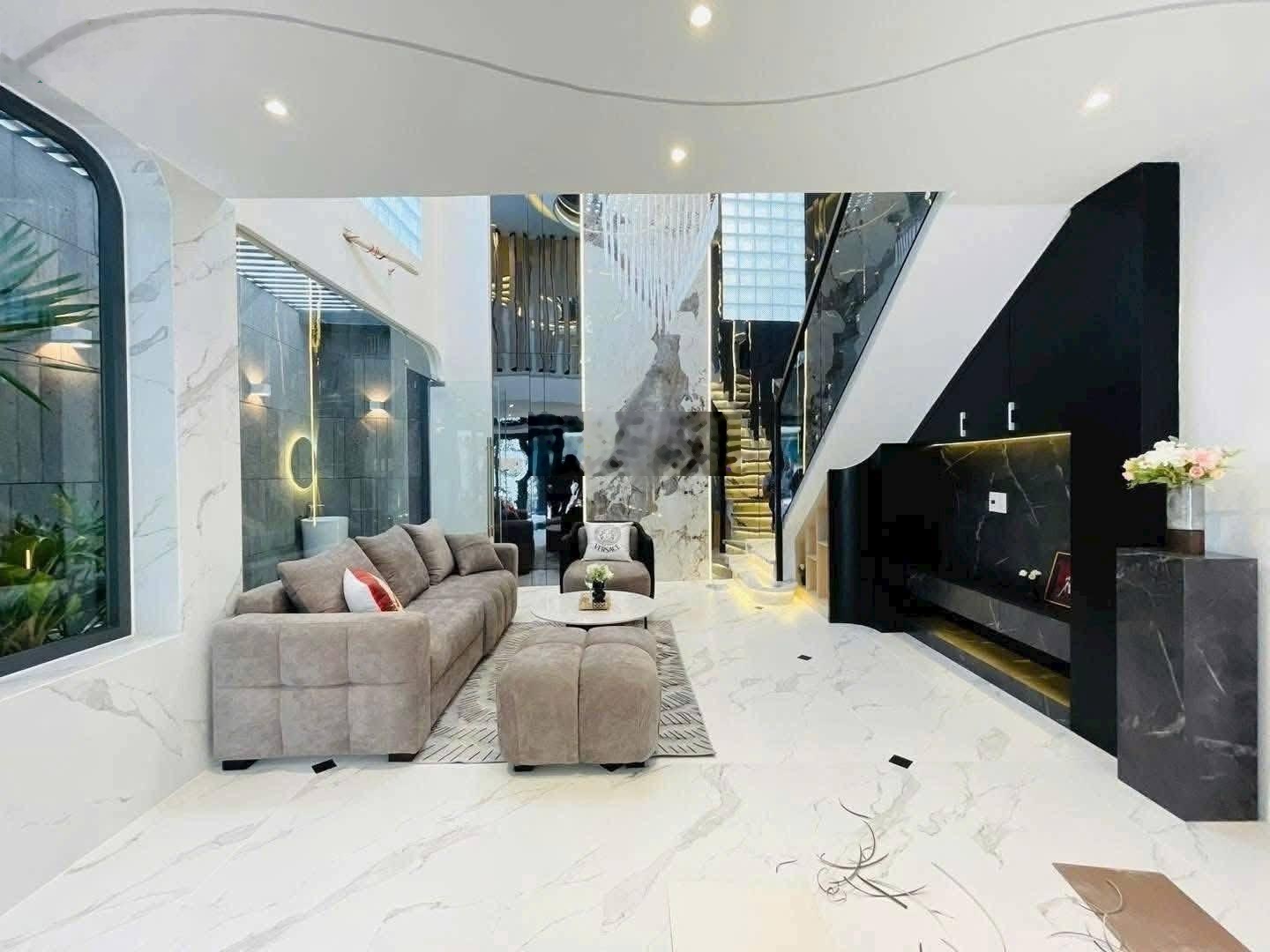 Nhà đường lớn 7,5m ngay Tống Hữu Định - Quận 2. 64.3m2 cho thuê 25 triệu. Gần Đại học Quốc Tế