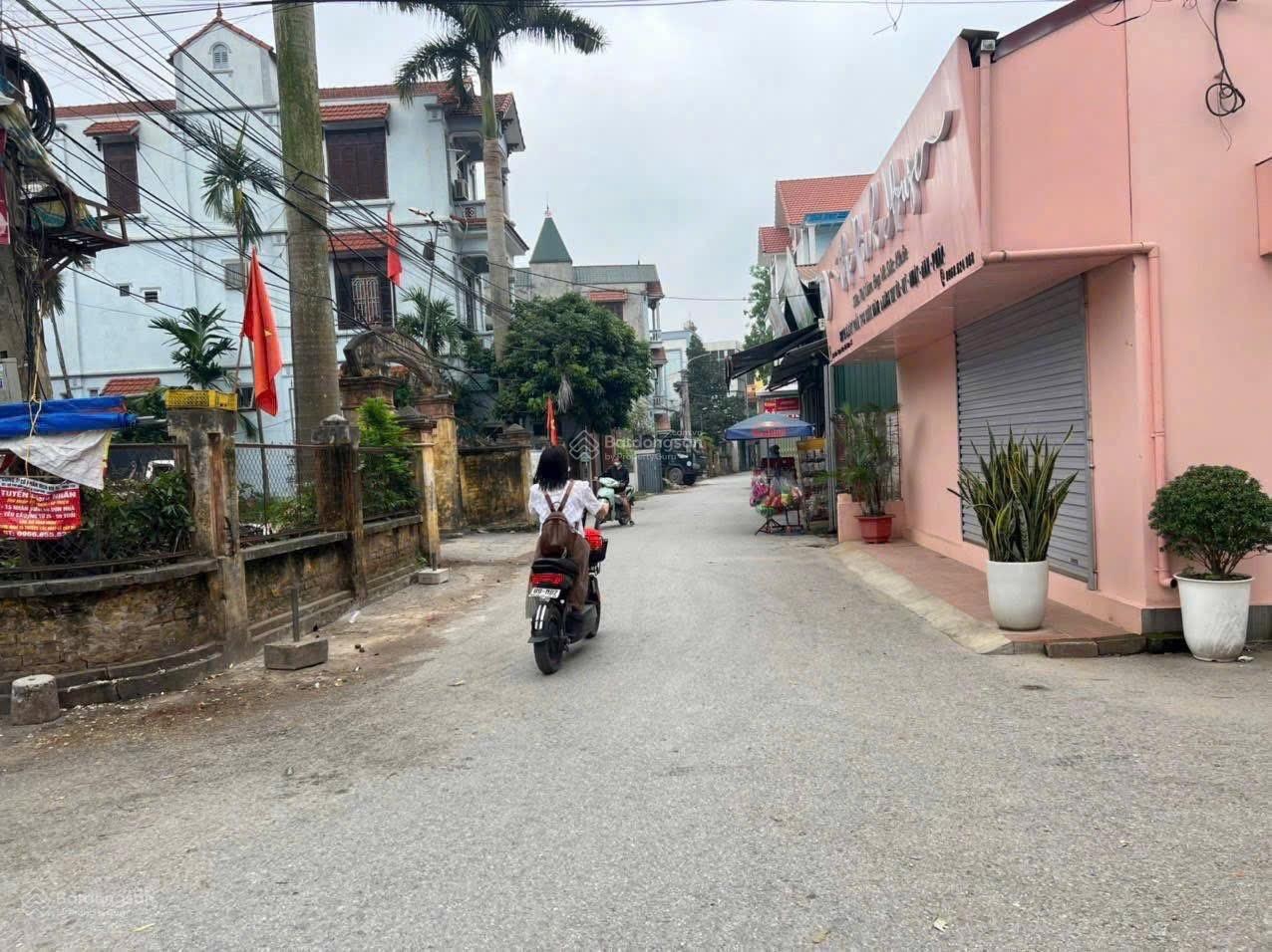 Siêu phẩm hoa hậu Phụng Công, Văn Giang, Hưng Yên. Diện tích 101,5m2 mặt tiền 5m nở hậu cực đẹp