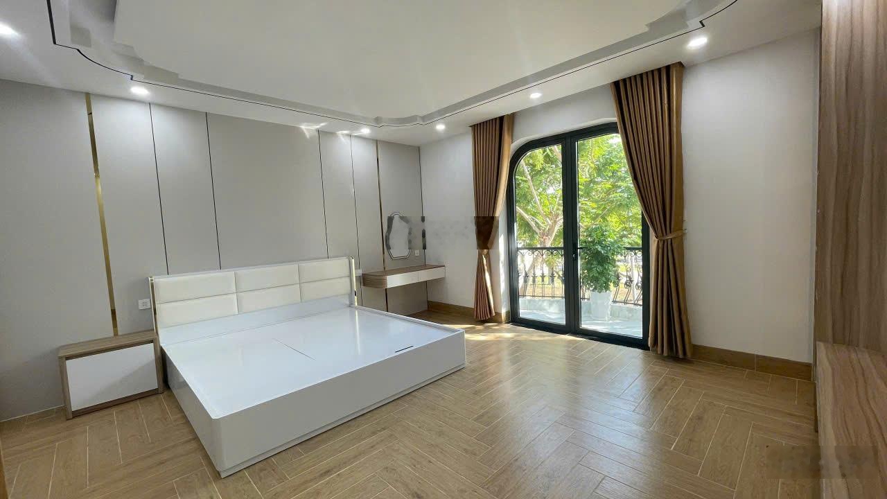 Bán nhà đẹp 3 tầng đối diện công viên kđt hà quang 2 gần sông - giá tốt chỉ 9,4 tỷ