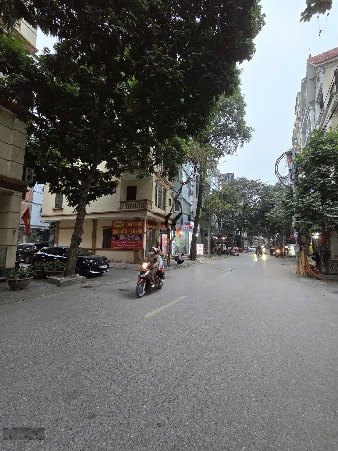 Bán nhà phố hàm nghi trung tâm mỹ đình ô tô 7 chỗ đỗ cửa mặt tiền 7m - 12.5 tỷ (mt02)