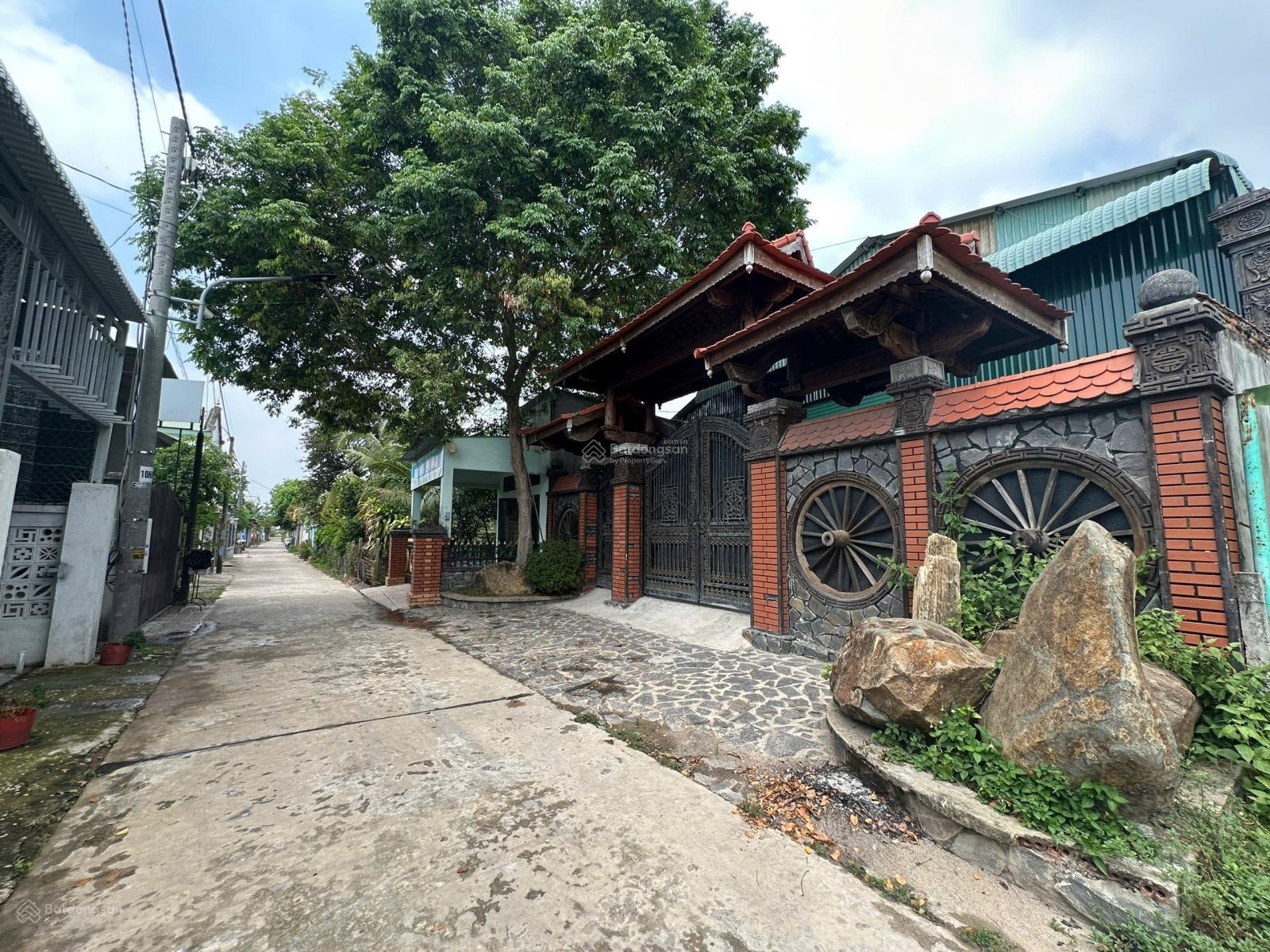 Trả nợ ngân hàng cần bán gấp đất 10x35m, sổ riêng thổ cư đối diện KCN Chơn Thành Bình Phước