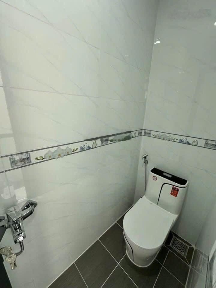 Bán nhà hẻm xe tải Nguyễn Phúc Nguyên, P10, Q3, DT: 45m2, T 3L, SHR