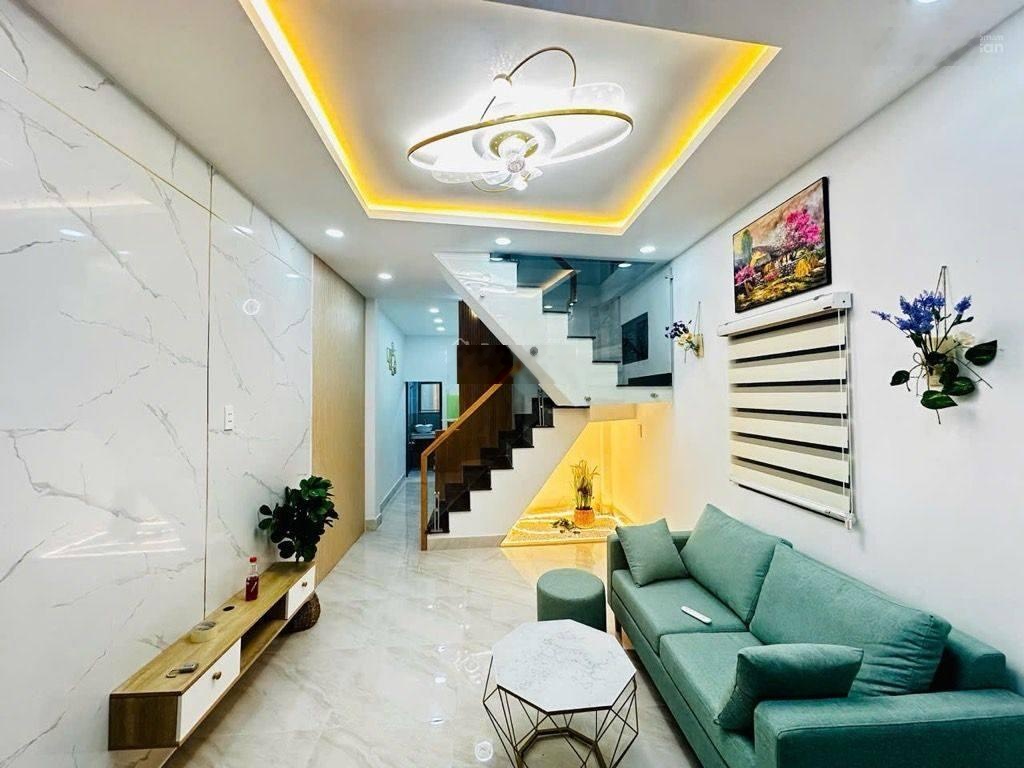 Bán nhà lô góc 3 tầng Nguyễn Trọng Tuyển full nội thất DTSD 75m chỉ hơn 4 tỷ