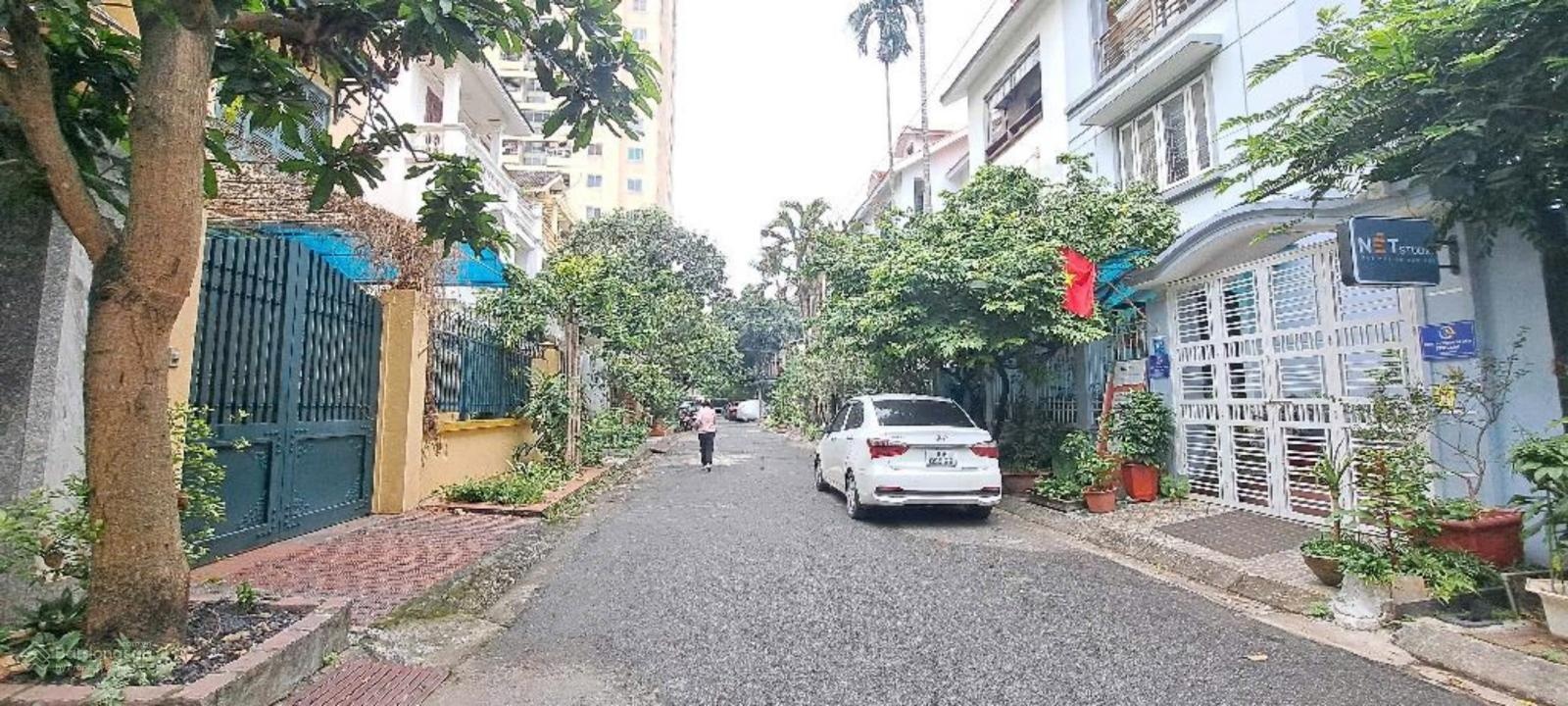 chuyển vào Nam bán đất Xuân Nộn vị trí ô tô khu dân cư nhiều tiện ích 99m. MT 4.5m. 6.68 tỷ