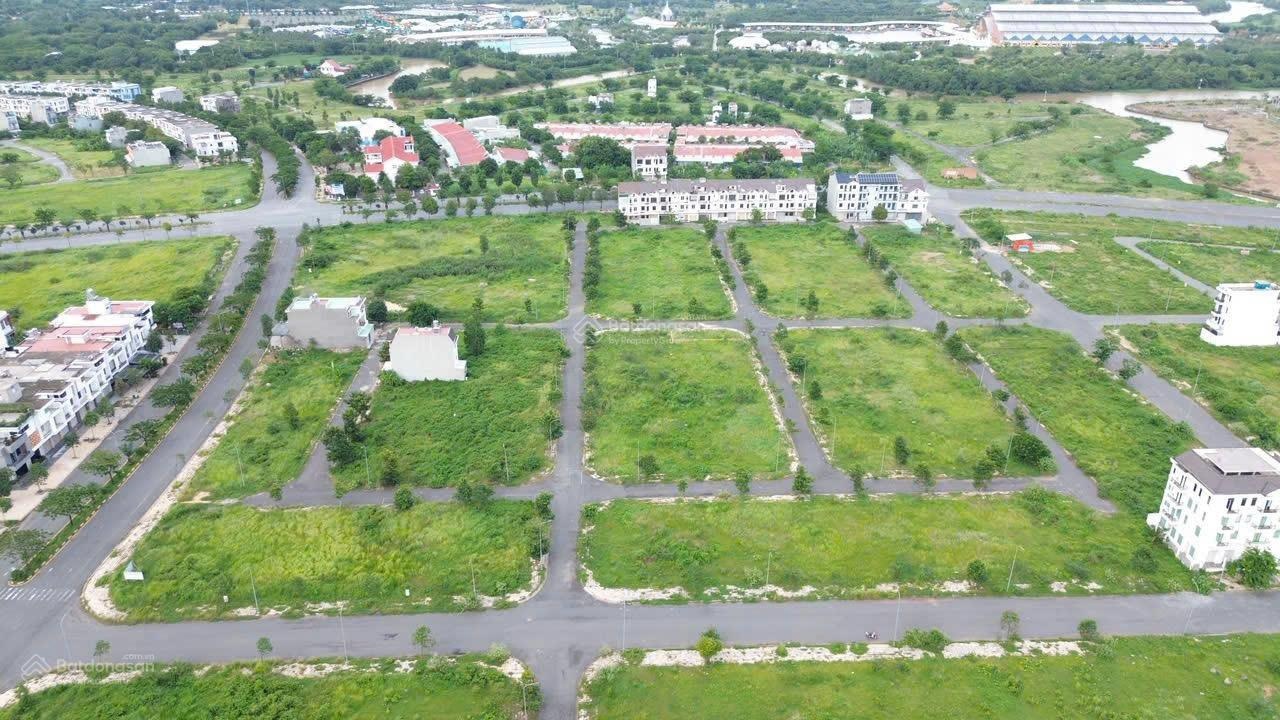 Cần bán lô góc giá tốt ở dự án KDT Long Hưng