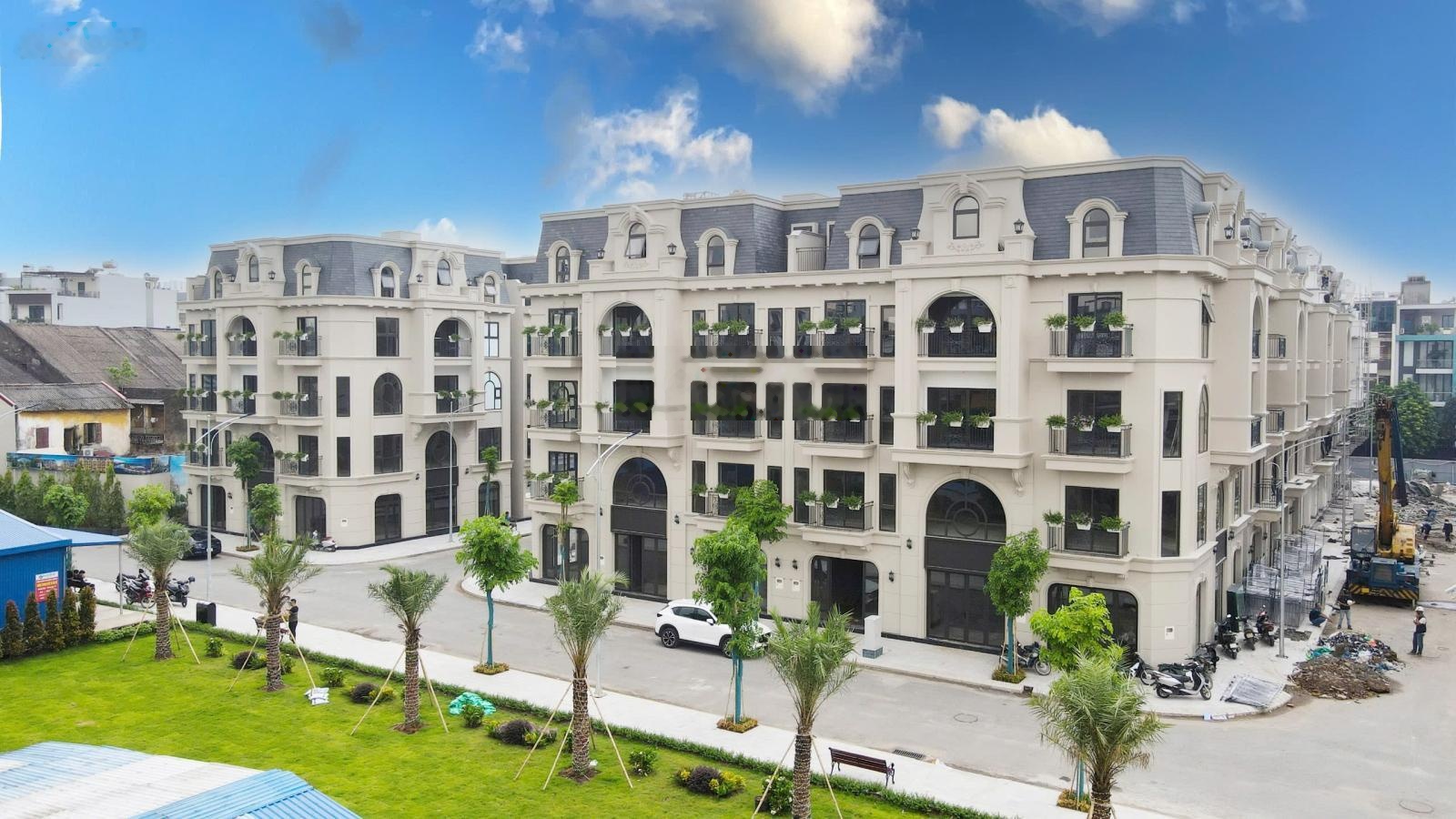 Bán gấp biệt thự tại Royal River City, 9,3 tỷ, 75m2, giá tốt, uy tín