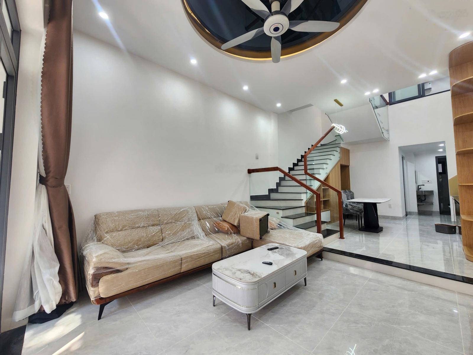 Nhà phố 3 tầng đường cao xuân huy khu dân cư ổn định ở ngay