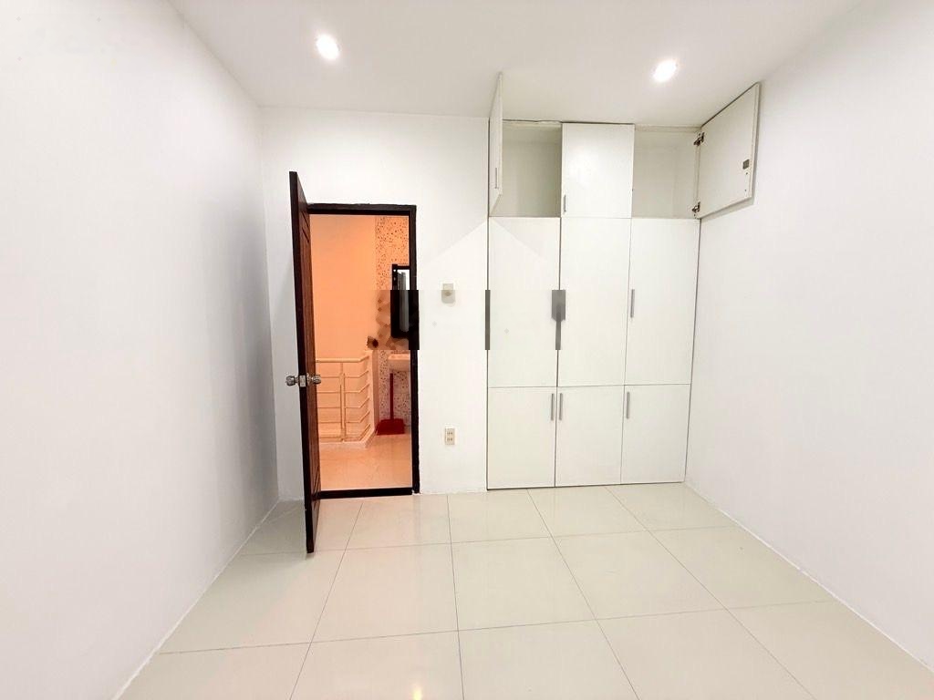 Bán nhà Bình Thạnh, Ô TÔ ĐỖ CỔNG, 4 Tầng, chỉ nhỉnh 3 tỷ (xem & mua nhanh mới kịp)