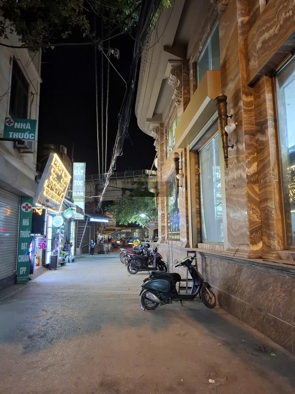 Bán đất tại Kiều Mai - phường Phúc Diễn - Bắc Từ Liêm xây CCMN cực đỉnh - 70 m2 - 10,8 tỷ