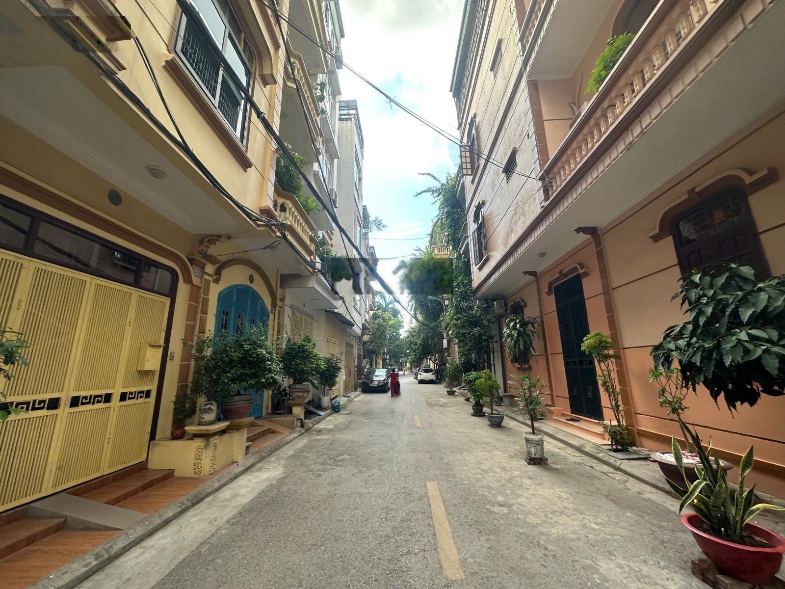 Chính Chủ Nhờ Bán Căn Nhà 4 Tầng Đường oto tránh oto thông oto vào nhà vừa ở vừa kinh doanh