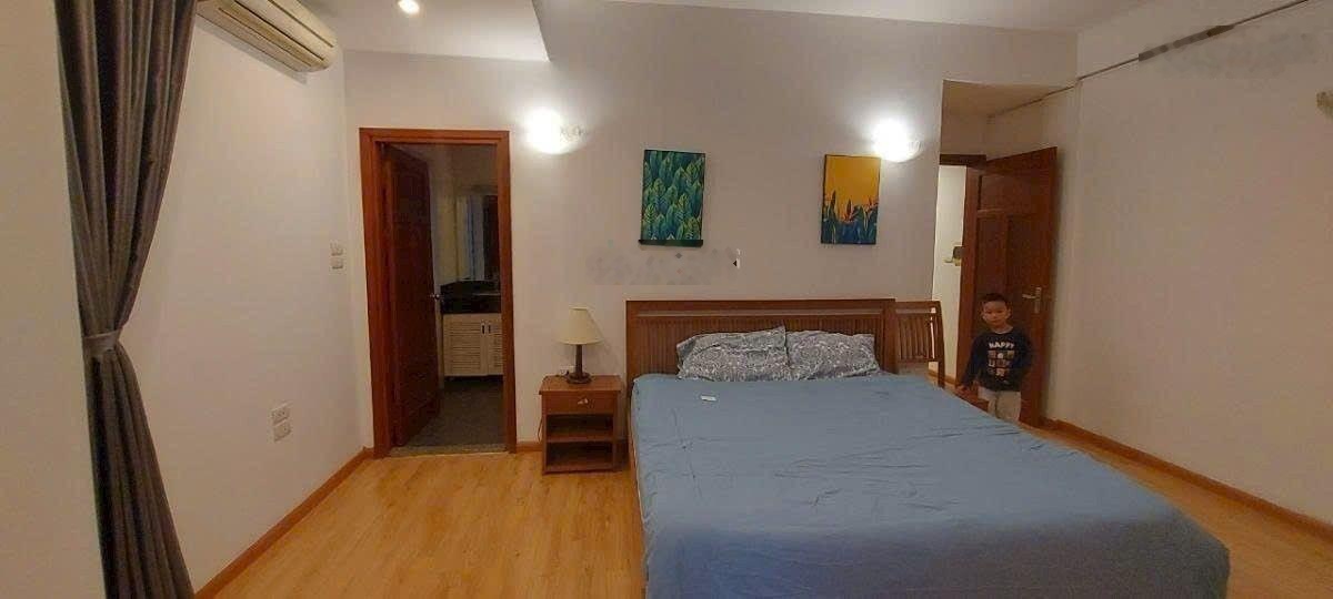 Siêu phẩm hàng hiếm mặt hồ tây dt lớn thích hợp xây khách sạn hoặc tòa nhà dòn tiền.