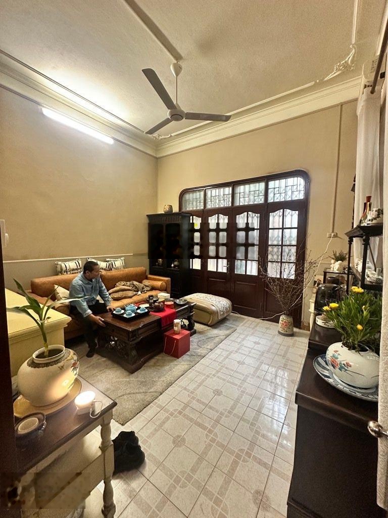 Chính chủ bán nhà kim ngưu 35/40m 4t mt 4m - ô tô thông, kinh doanh, ở và đầu tư đều ổn chào 11.8ty