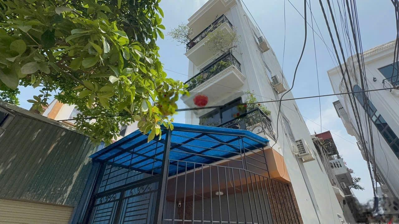 Hoa Hậu Mỗ Lao- Hà Đông- Nhà Đẹp Dân Xây Lô Góc Thoáng Sáng- 10M Ra OTO- Gần Tàu Điện