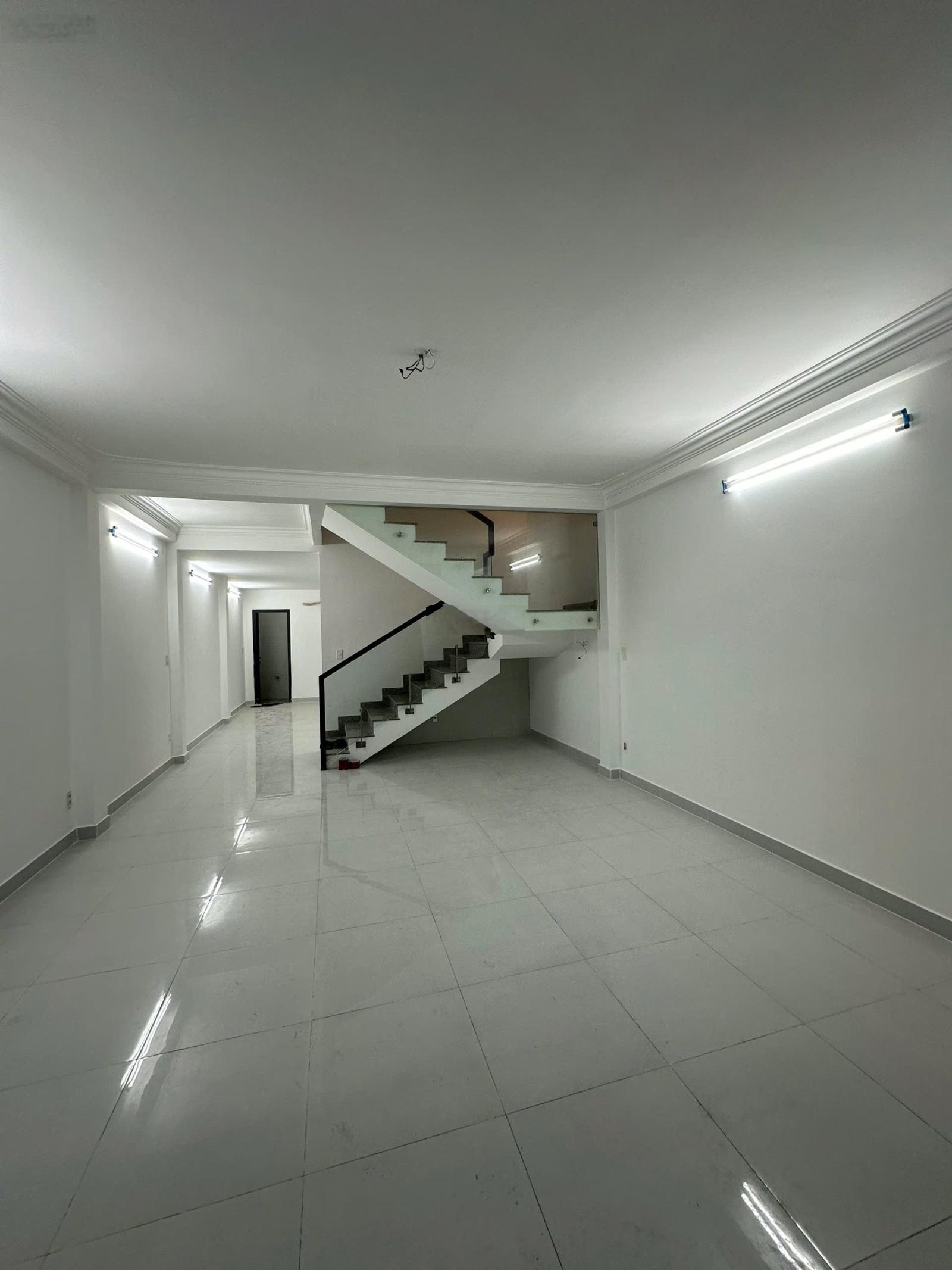 Nhà Phố KDC Tạ Thị Ngọc Thảo - Nằm trung tâm Q7, ô tô vào tận nhà, giá 12 tỷ còn thương lượng