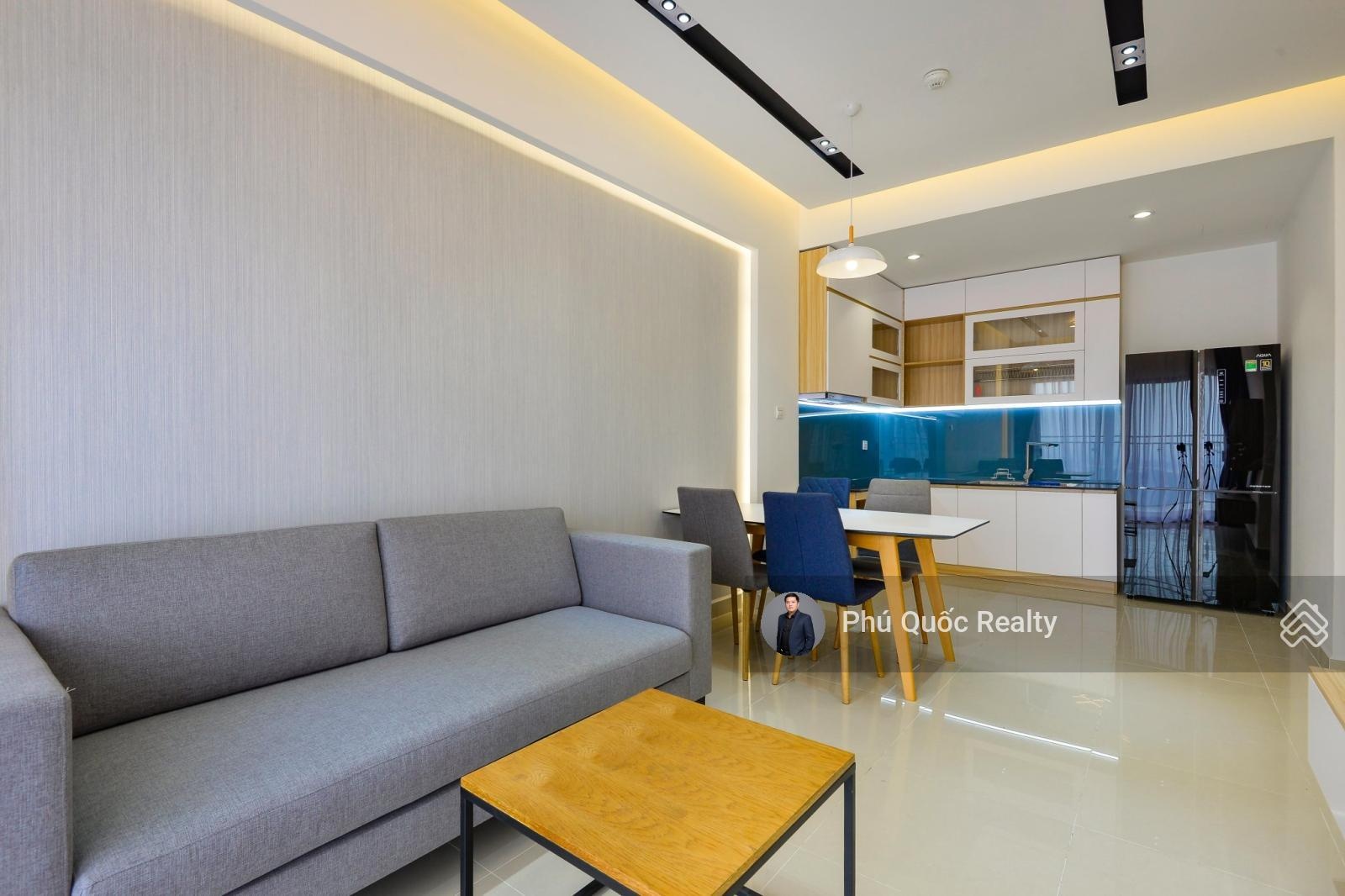 VẺ ĐẸP SIÊU THỰC 2 Phòng ngủ 2WC Cho Thuê căn hộ The Sun Avenue - Full nội thất xịn, ban công dài