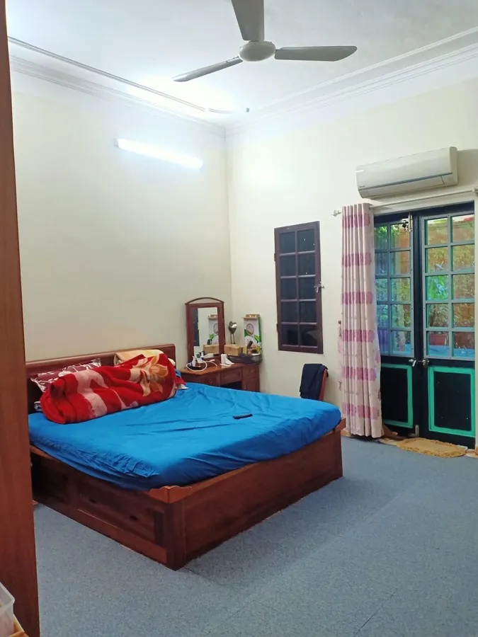 Bán nhà 51m2 x 3tang, măt tiền 4m, ô tô tránh, kinh doanh sầm uất tại ÁI MỘ 18,8 Tỷ