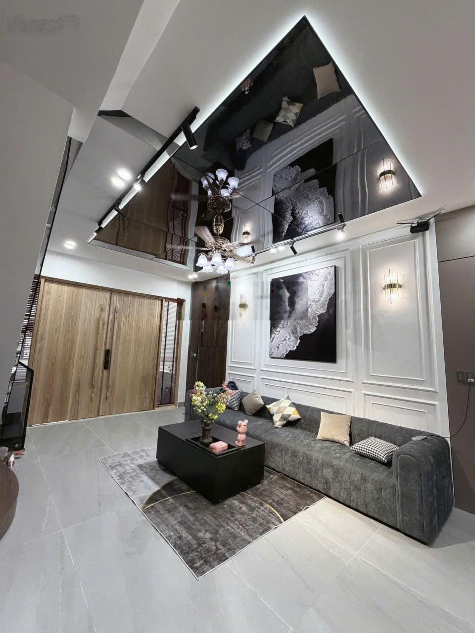 Cần bán nhà 3 tầng mặt tiền đường 7m5 thanh khê, khu sầm uất, tiên ích đầy đủ