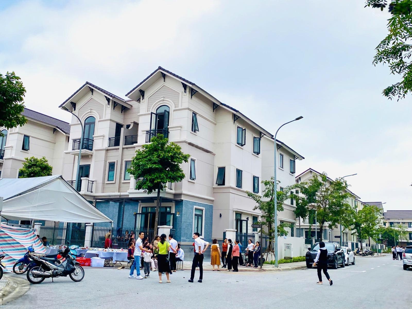 Biệt thự đẹp xuất sắc tại Centa City, Từ Sơn-Bắc Ninh. Với 9 tỷ, 135m2, 4PN, 5WC