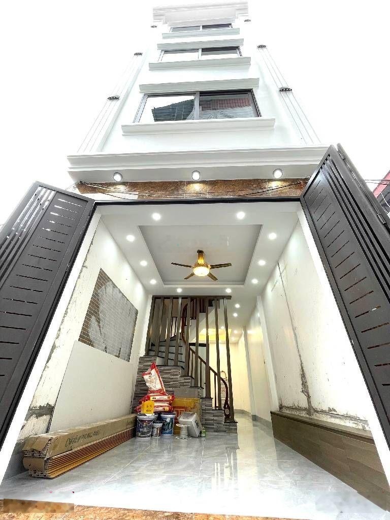 Chính chủ gửi bán dt45m2 giá hơn 5 tỷ ô tô đỗ ngõ nhà 4 tầng ngọc hồi dân cư đông tiện ích bạt ngàn