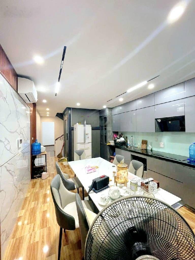 Bán nhà phố đào tấn trung tâm ba đình lô góc thang máy