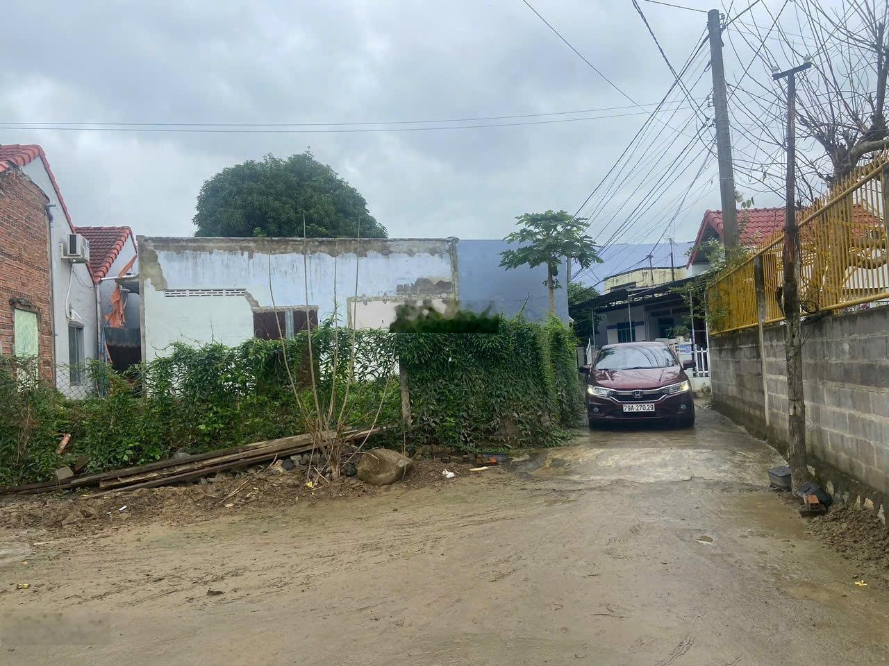 Bán lô đất 2 mặt tiền trung tâm TT Diên Khánh DT 68,8m2 đường ô tô, giá rẻ chỉ 1tỷ190tr