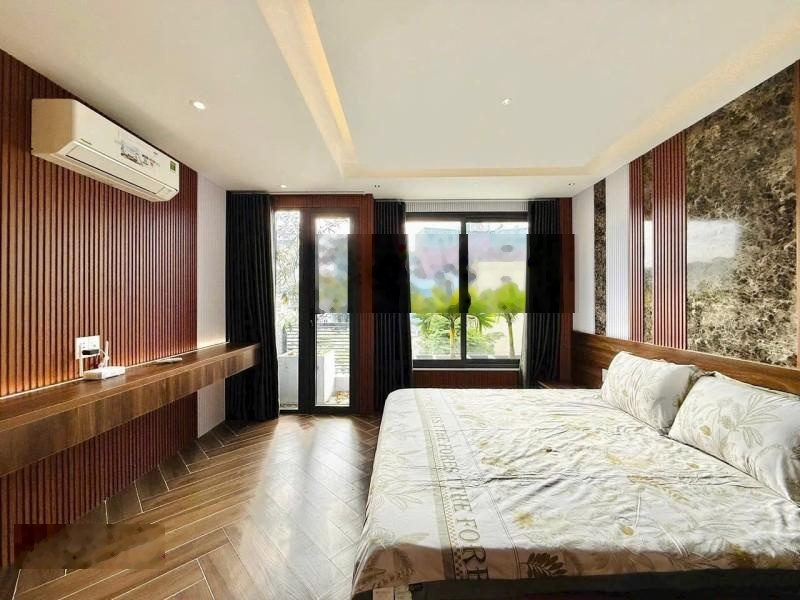 Nhà đẹp full nội thất - hẻm ô tô - gần công viên làng hoa - nằm tại trục đường lê văn