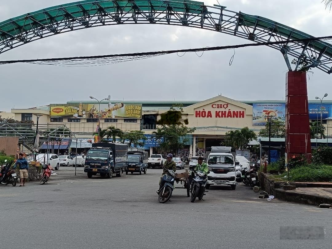 Bán Đất Gần 300m2, ngang 9m nở hậu, sẵn phòng trọ ~20tr, giá bao rẻ nhất thị trường