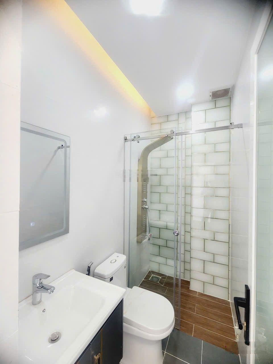 Nhà mới xây 5 tầng full nội thất hẻm 55 Tây Lân Khu phân lô cao tầng gần hồ bơi chỉ 6,1 tỷ