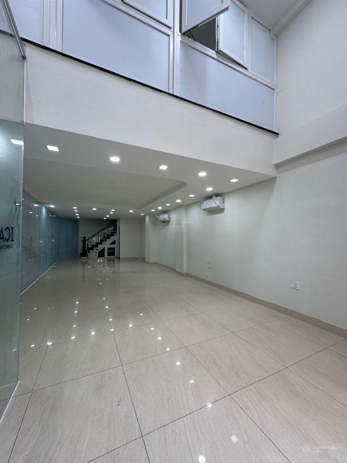 Cho thuê mặt bằng tại CityLand Riverside, 32 triệu, 120m2, Q7, HCM Giá cực chất!