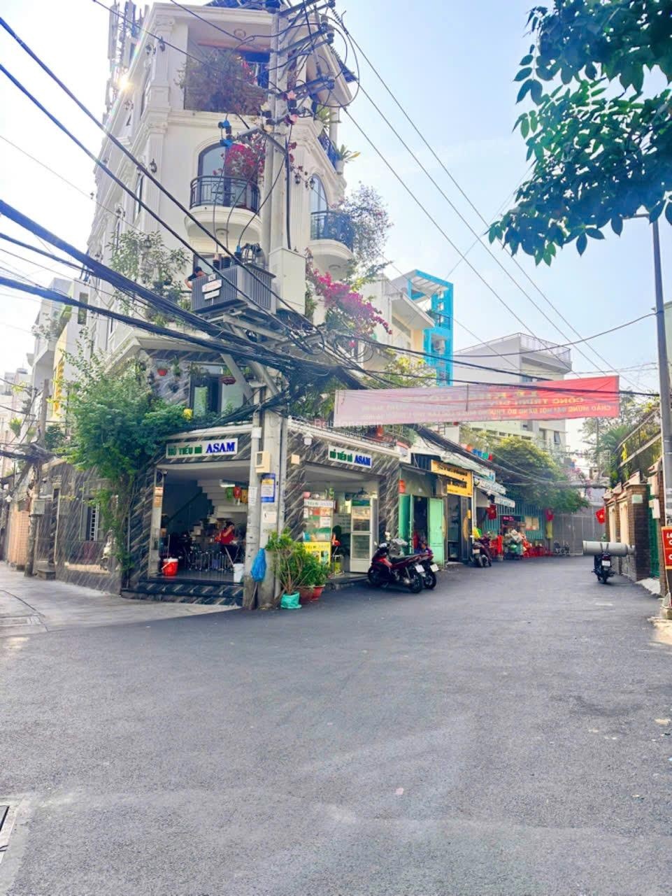 Mặt tiền Phú Nhuận 54m2 3 tầng chỉ 9.8 tỷ