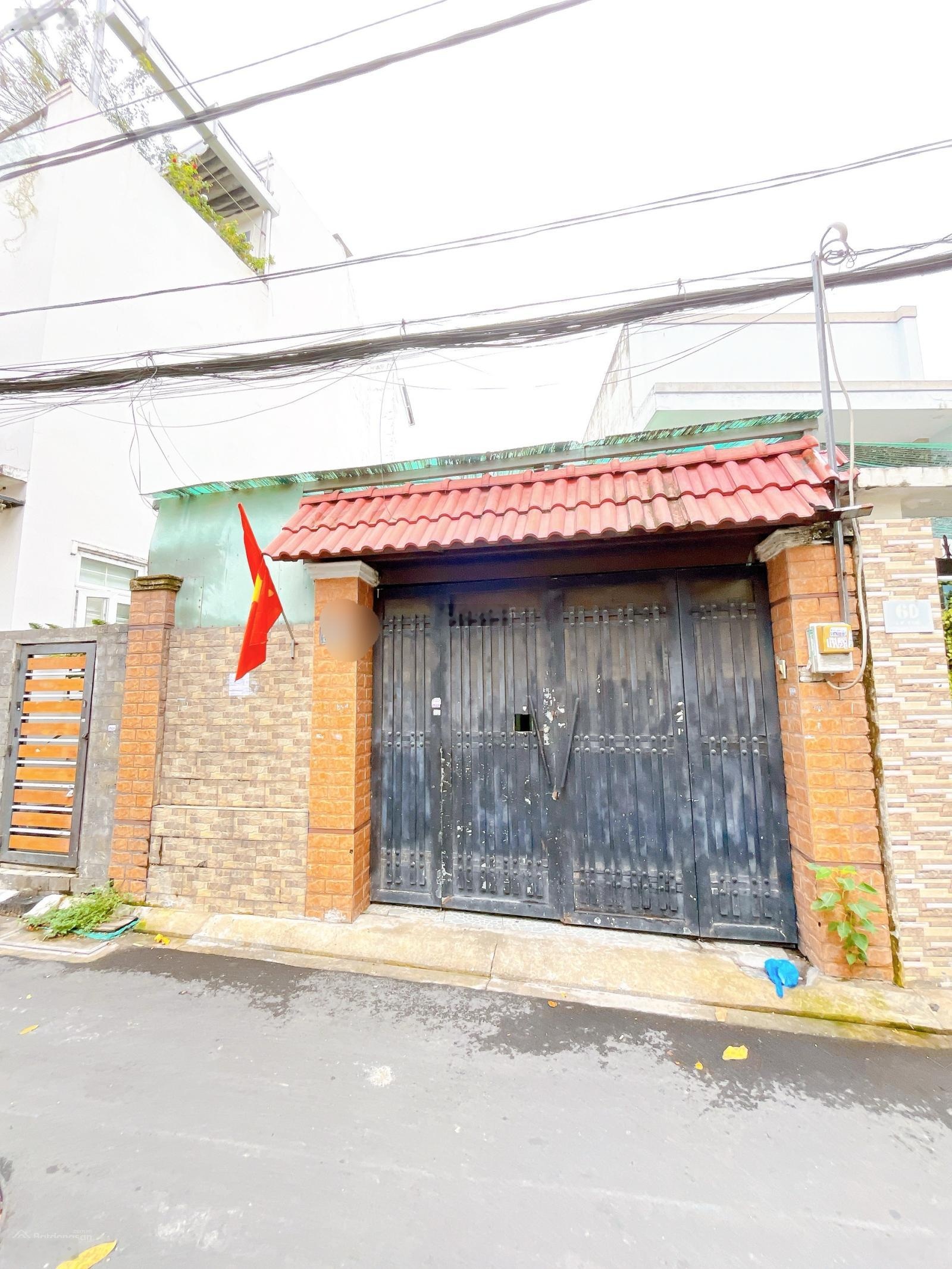 Bán nhà mặt tiền nội bộ Phường Tân Sơn Nhì, Quận Tân Phú. DT: 5,4x19m, nở hậu - Cấp 4 tiện xây mới