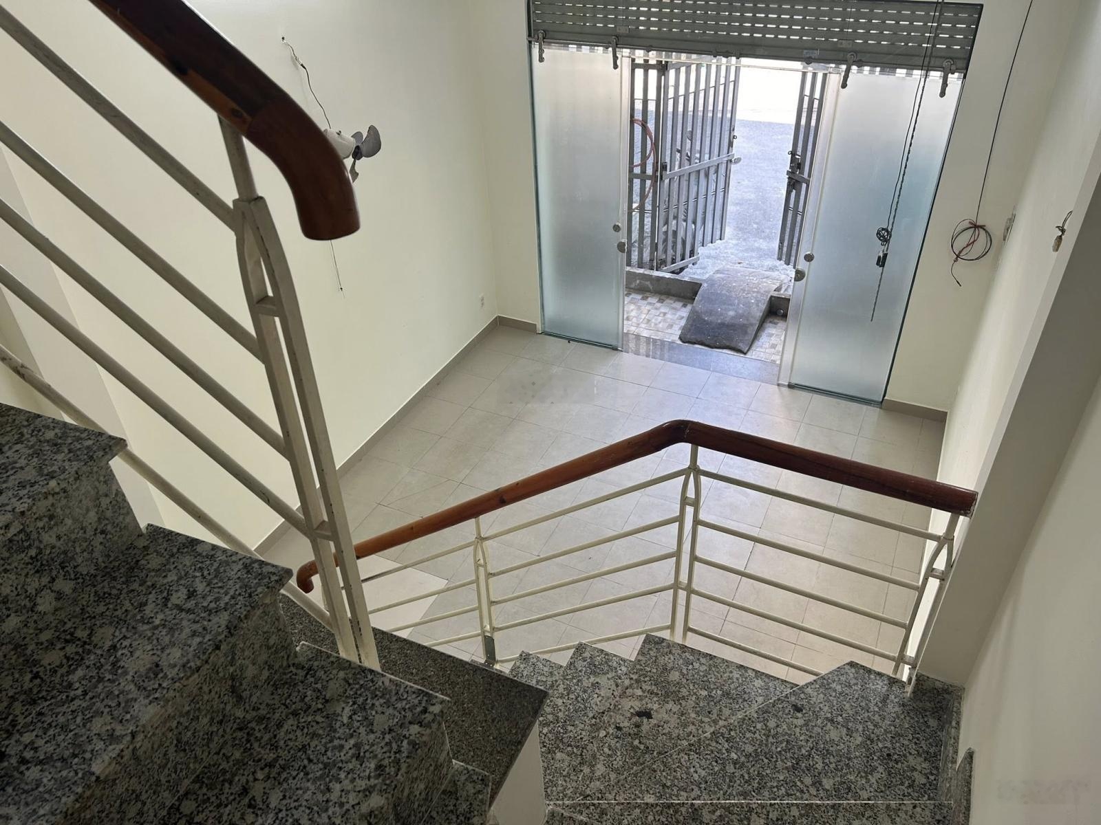 Cho thuê nhà nguyên căn Đường số 9, P.Trường Thọ, hẻm xe tải,Có 3PN 2WC 9.5tr/tháng