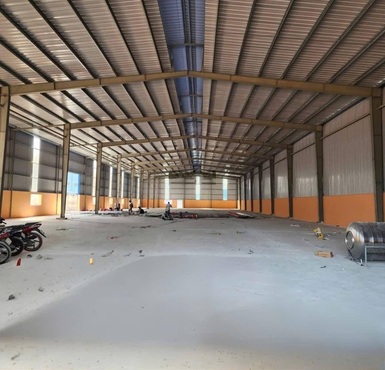 Cho thuê kho xưởng (2000m -140tr) xe cont24/24