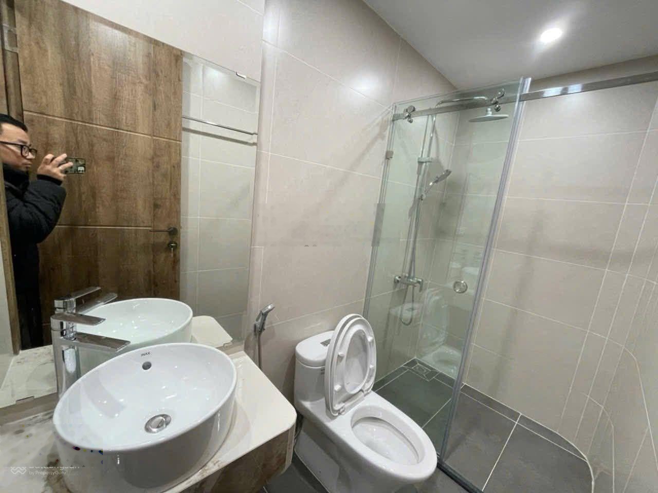 Bán nhà dân xây thượng thanh, 75m ,ô chờ thang máy,8xty