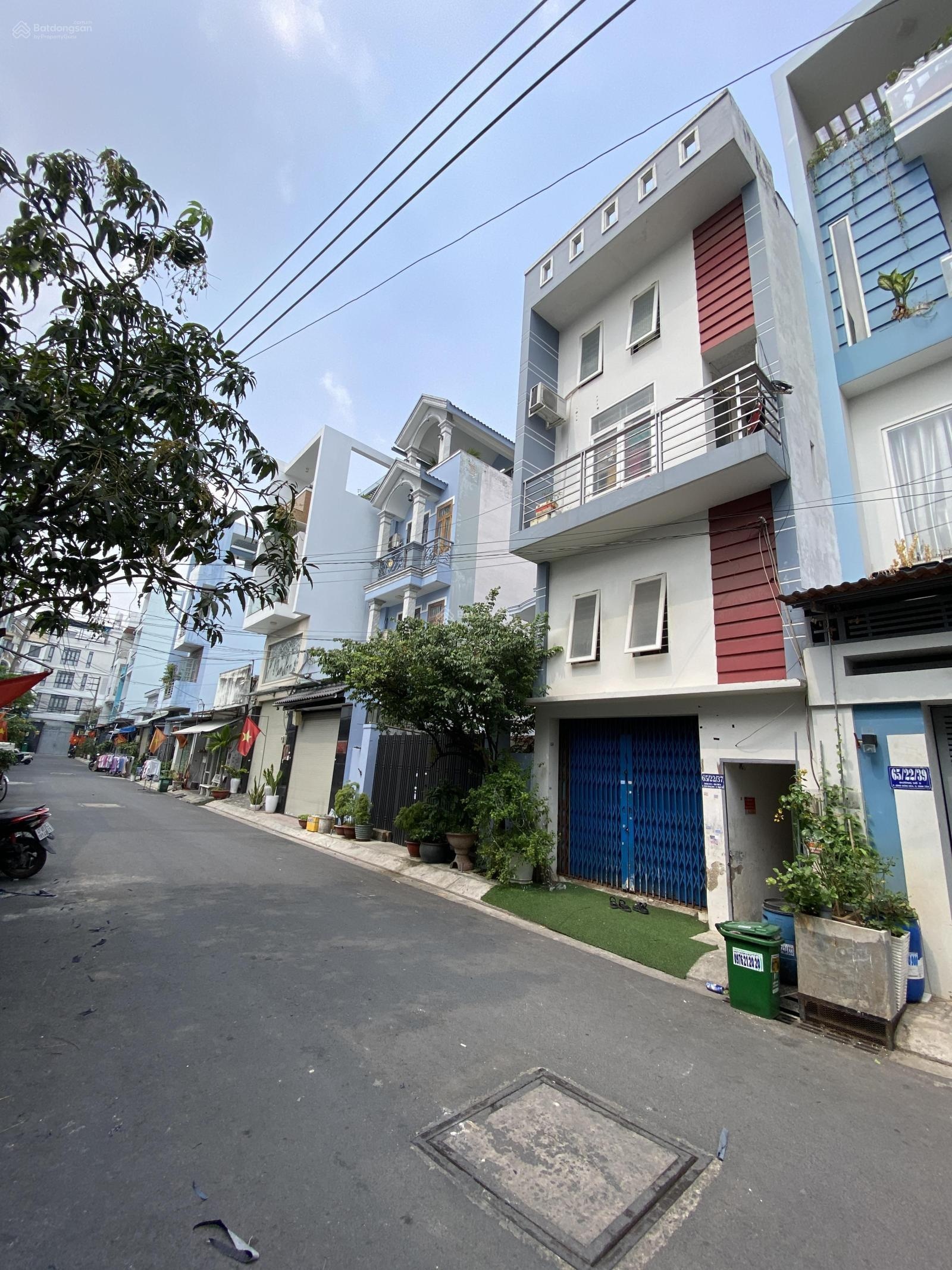 Bán CHDV 3 tầng, 8phòng cho thuê, đường nhựa 8m, sổ đẹp ko lộ giới