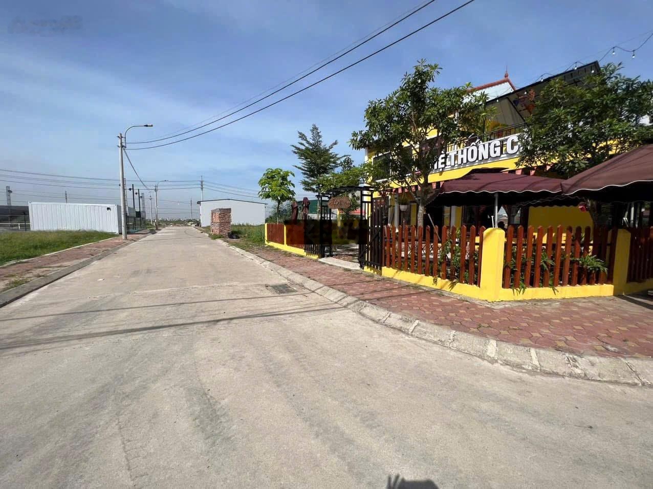 Bán đất trung tâm Thường Tín, giá cực tốt, đường 10m, trục chính kinh doanh, 2 ô tô tải tránh nhau